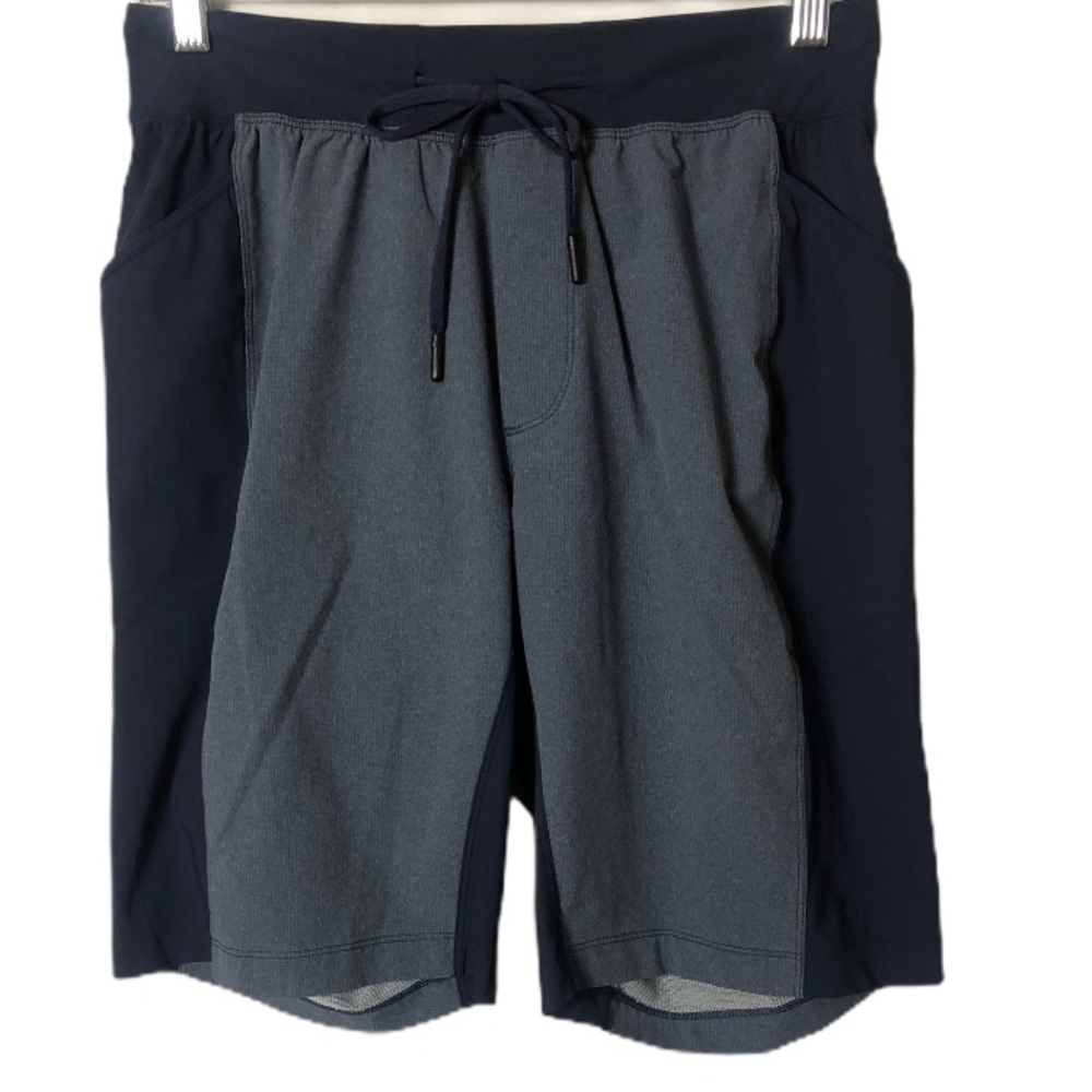 Lululemon Men’s Core Shorts Size Small - image 1